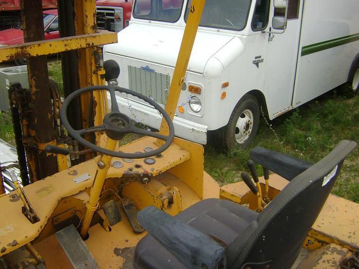 Used 1989 Allis Chalmers 6000lbs. Fork T- Stock #: 1219