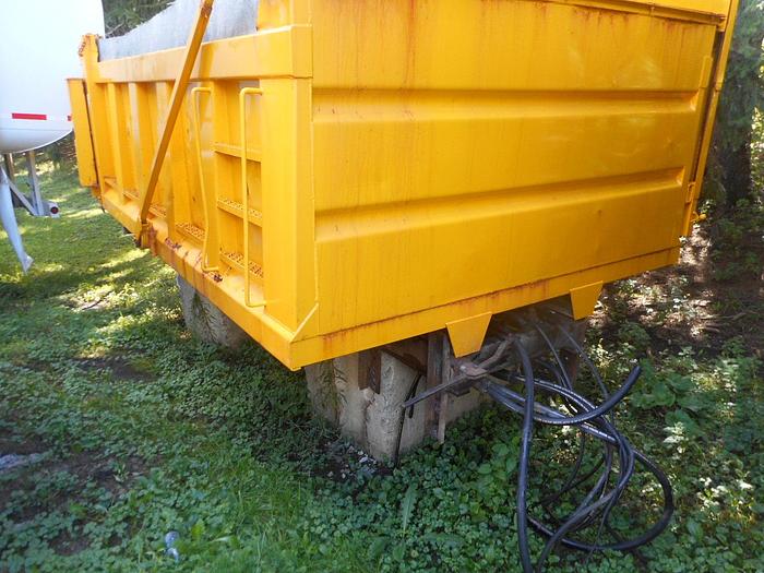 Used 2006 Heil 12ft. Gravel Box and Hoist- Stock #: 8591
