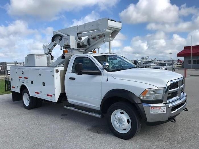 Used Versalift VST36I-MH 41ft Bucket Boom on a 2016 Ford F550 4x4 Reg Cab Truck - C605105