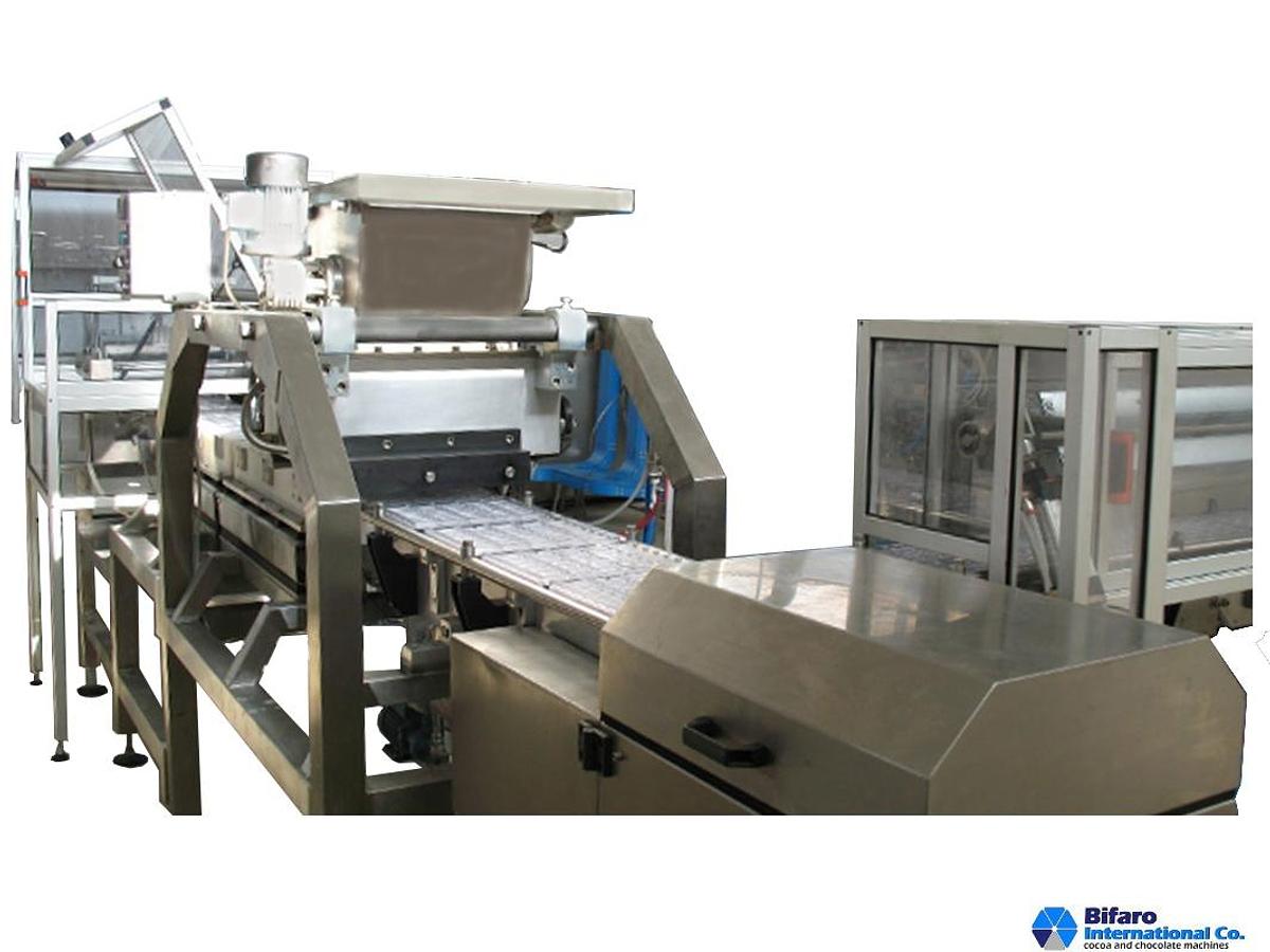 Impianto di stampaggio