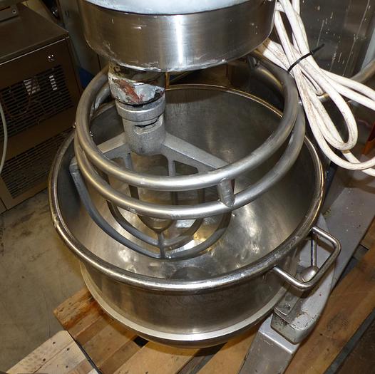 Gebraucht gebr. Rühr-und Anschlagmaschine HOBART Type H-800,  Baujahr 1997.