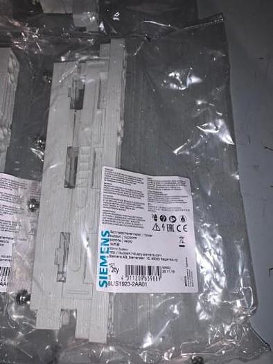 Siemens Shielded busbar connector 8US