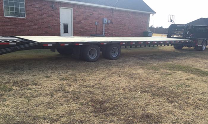 Used 40' Dove Tail Trailer