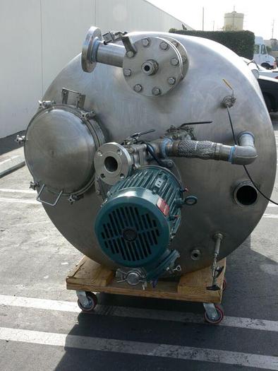 Used 500 Gallon / 2000 Liter Single Wall Stainless Steel Tank w/ Top Mixer