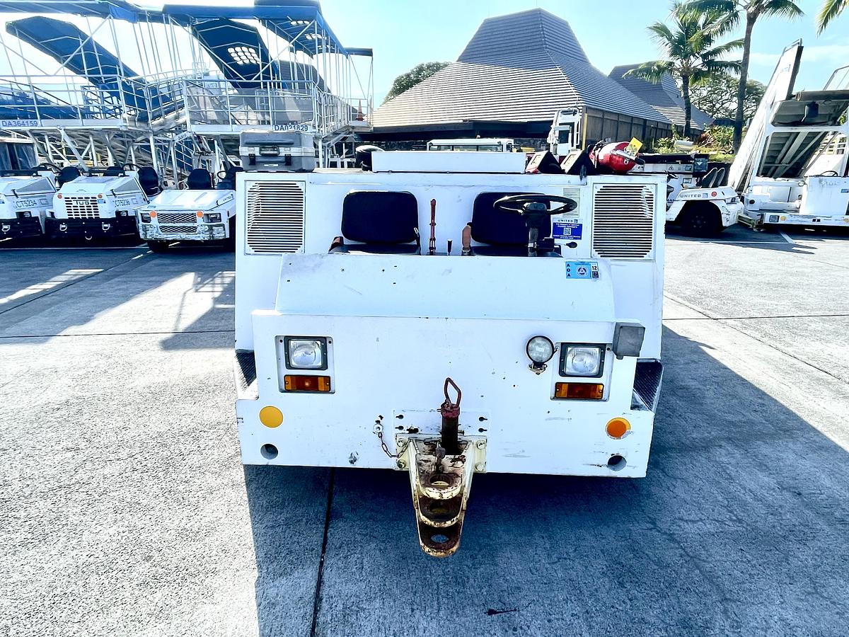 Used JBT B600 Pushback Tractor - Excellent Condition w/ Cab Assembly