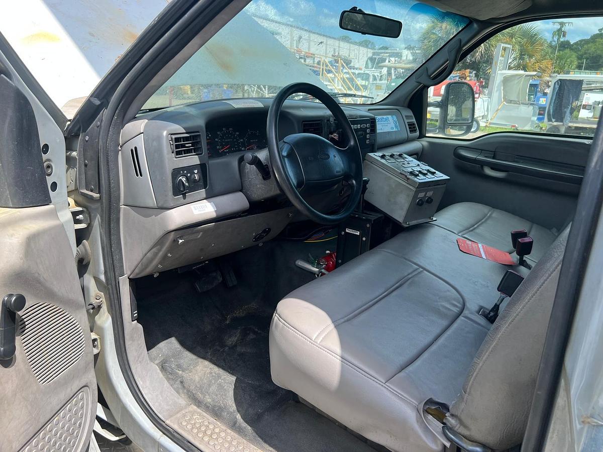 Used Stinar Stair Truck - 2001 Wide Body Aircraft Stairtruck