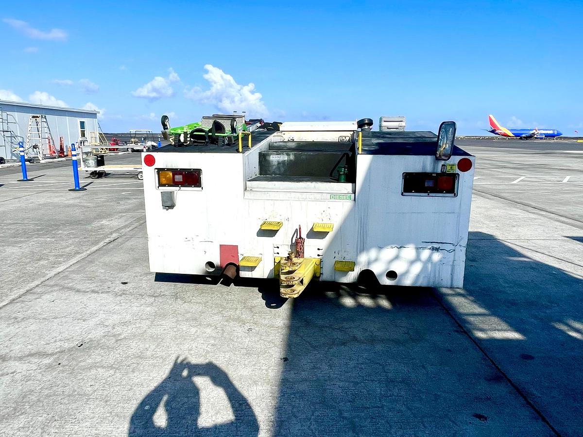 Used JBT B600 Pushback Tractor - Excellent Condition w/ Cab Assembly