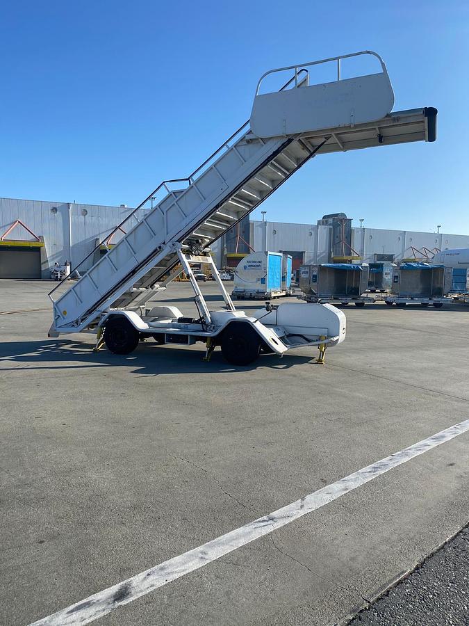 Used Wollard Narrow Body Aircraft Stair Truck