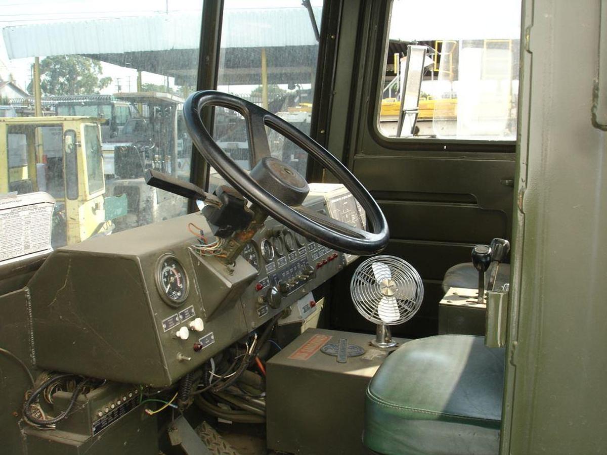 Used Oshkosh U-30 Aircraft Tow Tractor