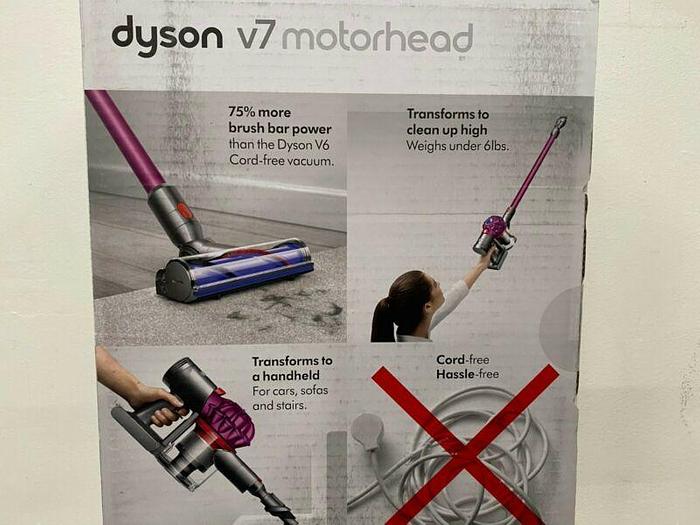 Used Dyson V7 Motorhead Cordless & Bagless Stick Vacuum Unopened