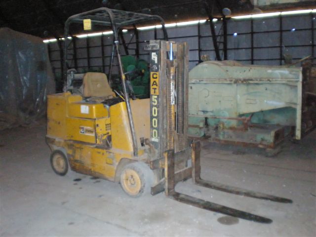 Used 5,000 lb. Caterpillar T50B Forklift; Diesel Engine