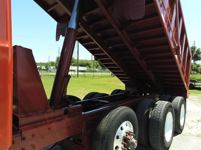 Used 2005 MACK CV713