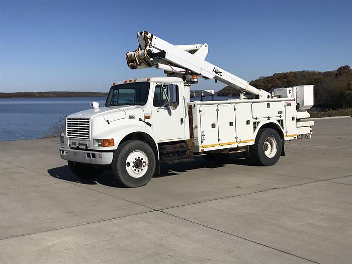 Used 2002 International 4700 w/ Altec TA41M Bucket Truck