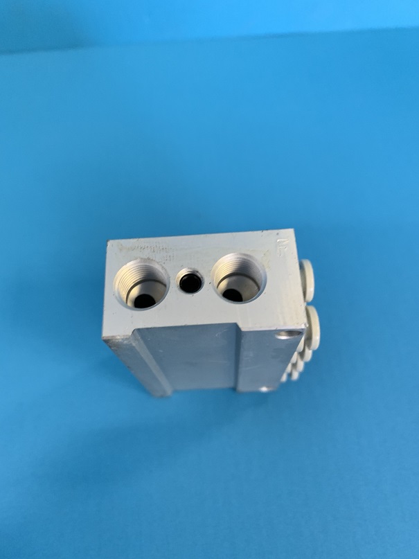 Used SMC Pneumatic Manifold Base S55YJ3-41-04-C4F-Q