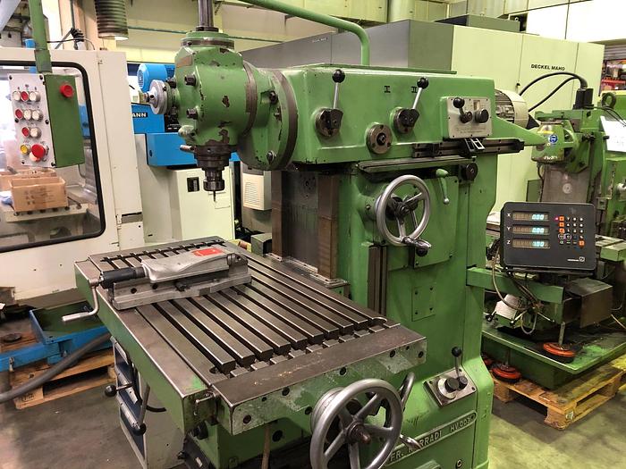 Gebraucht Werkzeugfräsmaschine - Universal KORRADI HV 003