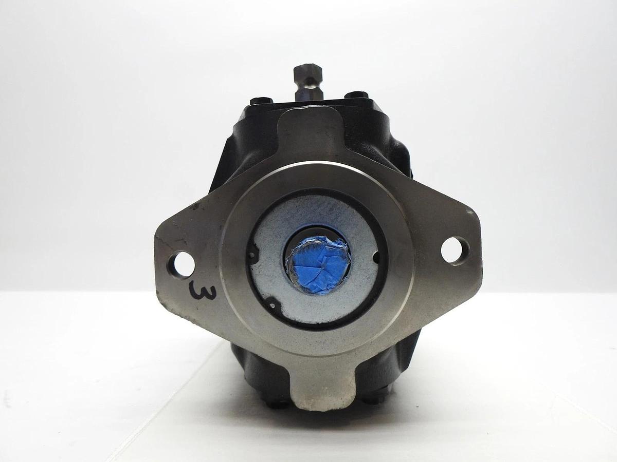Hydraulic Pump 7095531 Danfoss Bobcat for Tandem Hydraulic (2 Bolt) - NEW!