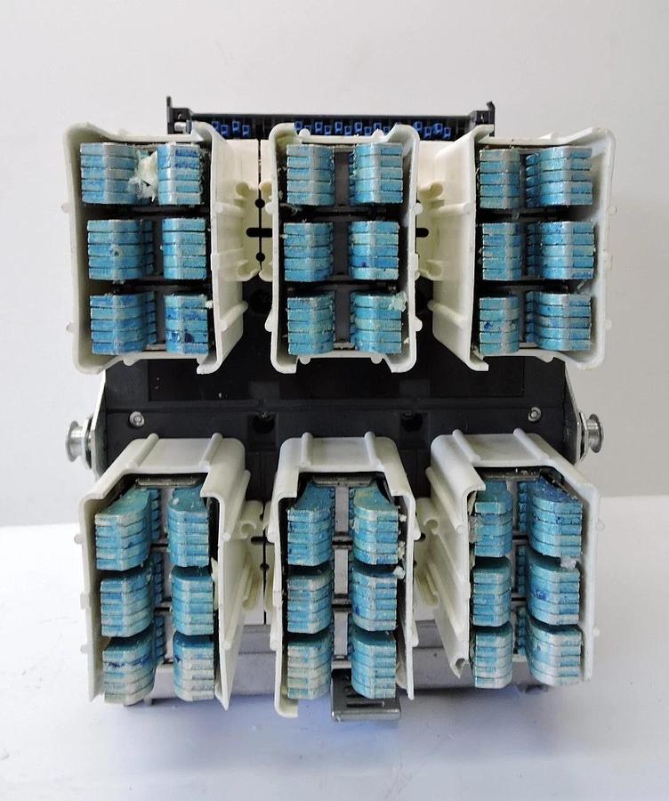 Eaton Power Defense NYR6083W Insulated Case Circuit Breaker 800 A 3 Pole - READ!