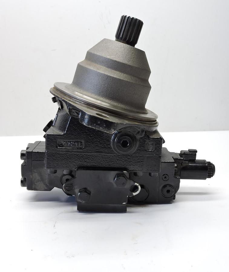 GENUINE John Deere AKK29180 Standard Cruise Rear Hydraulic Motor - OEM NEW!