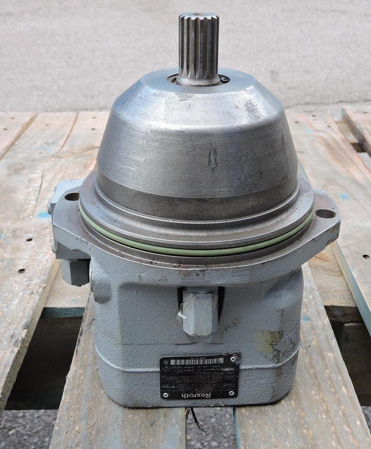 Rexroth R902406446 Hydraulic Motor A10VE45HZ LA10VE45HZ /52W1-VRF66N000-ES1442