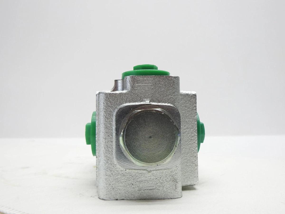 Walvoil 12V Diverter Valve 12C060048, MB2401221-011 - NEW