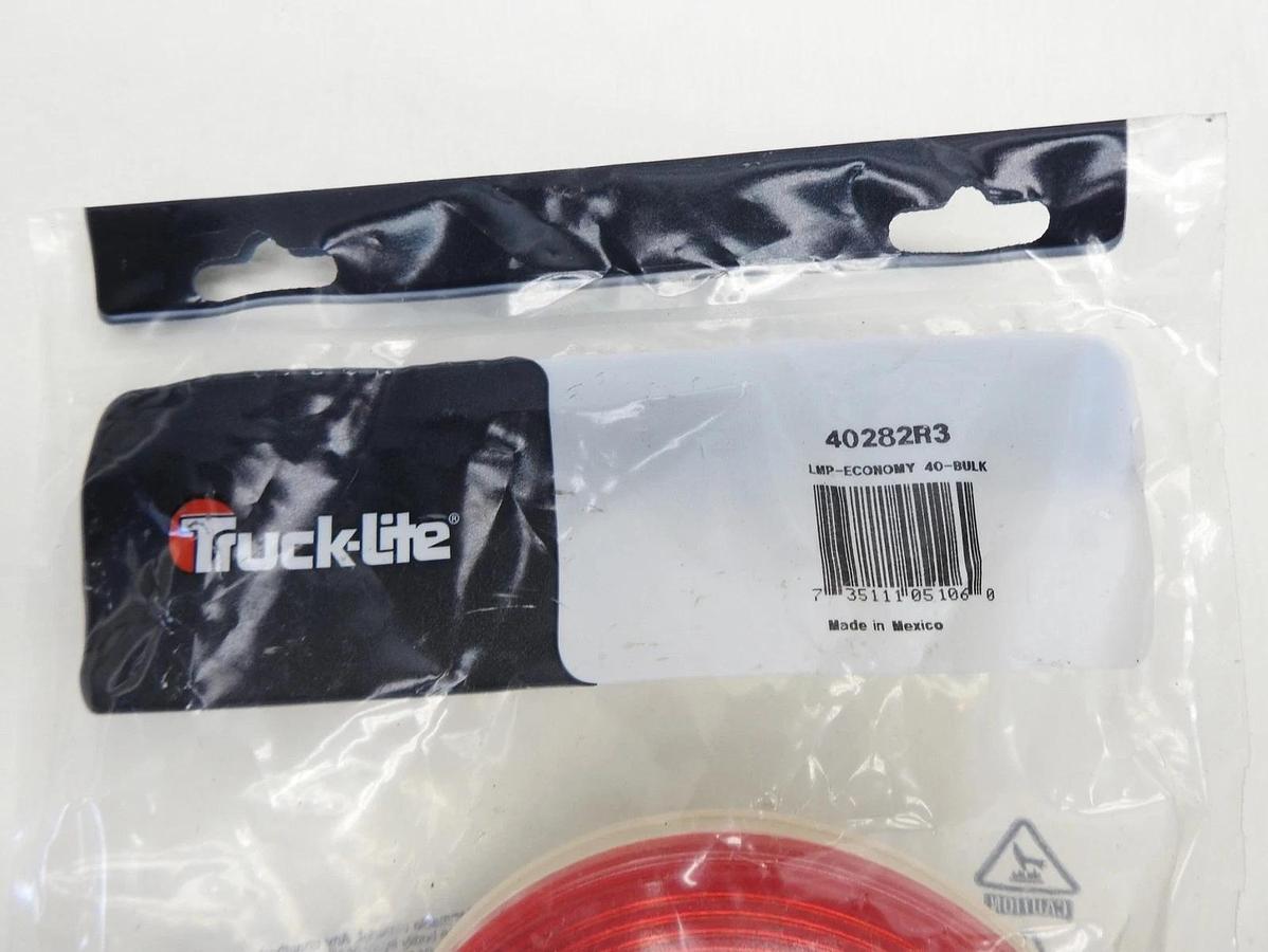 Truck-Lite Round Red Light 12 Volts 40282R3 Lighting Red - OEM NEW!