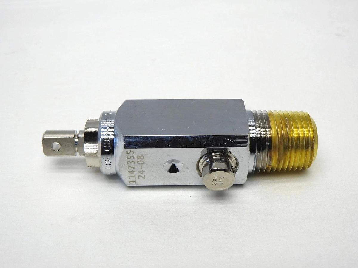 Cavagna Group Carbon Dioxide Cylinder Valve CO2 + O2 - NEW!