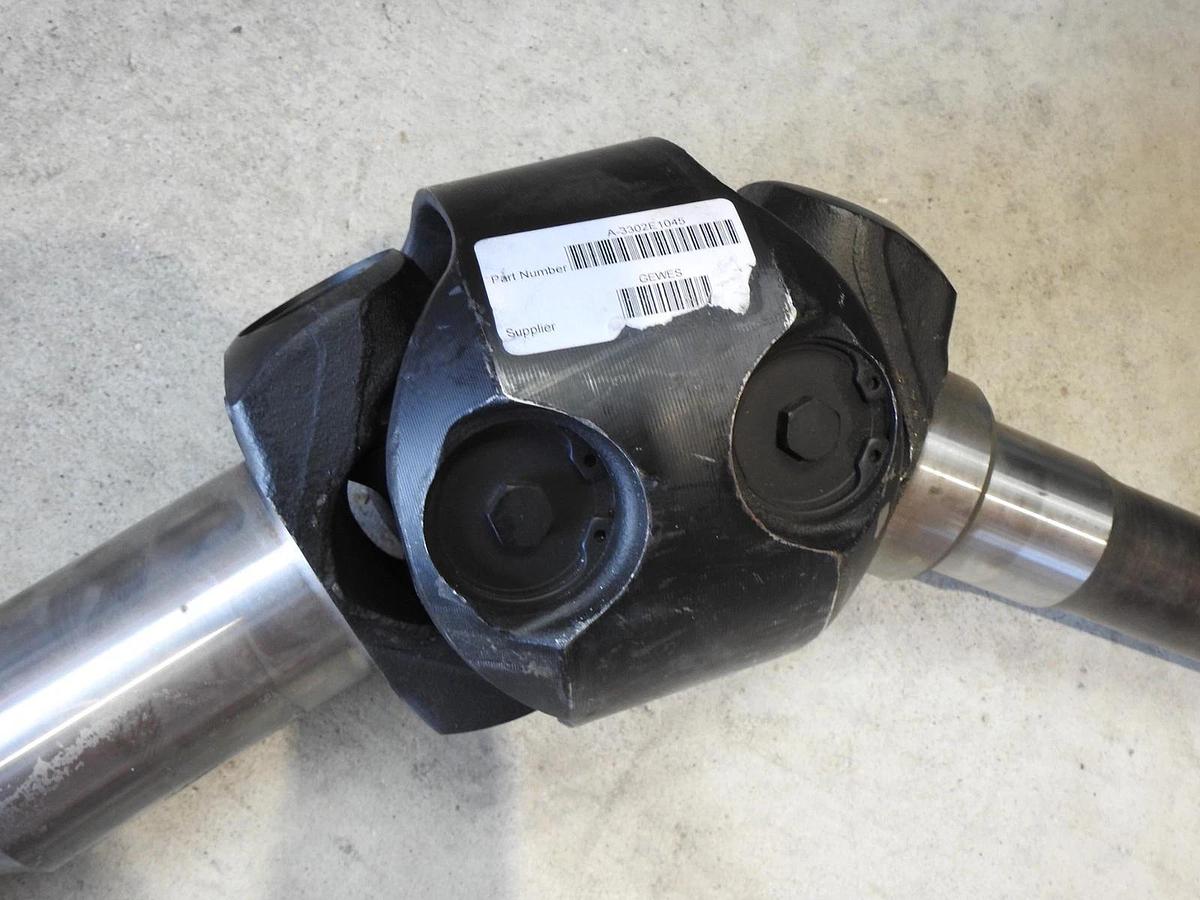 GENUINE Meritor A-3302E1045 Rockwell Double Joint Axle Shaft Assembly - NOB NEW!