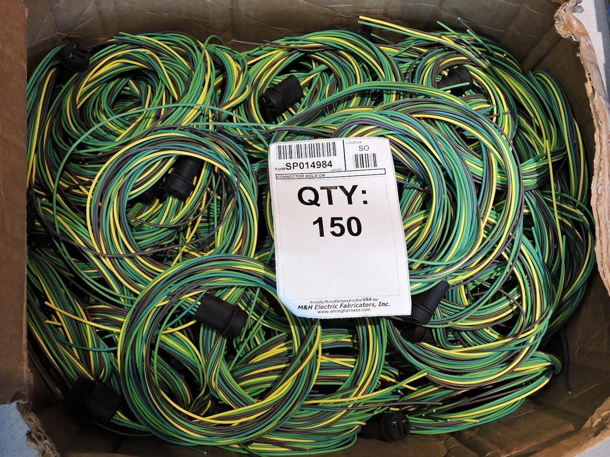 Lot of 150 - M&H Electric Fabricators Connector Mold on - Mold on Connector
