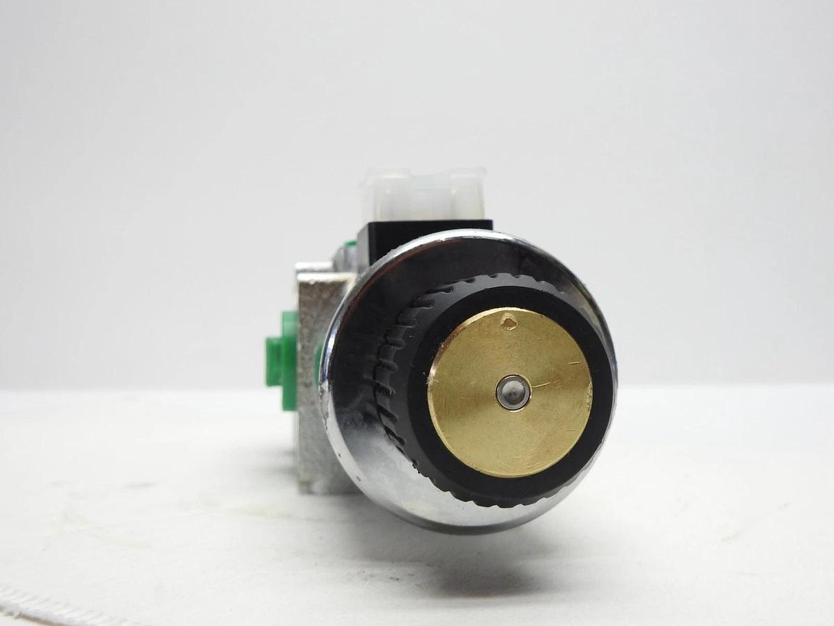 Walvoil 12V Diverter Valve 12C060048, MB2401221-011 - NEW