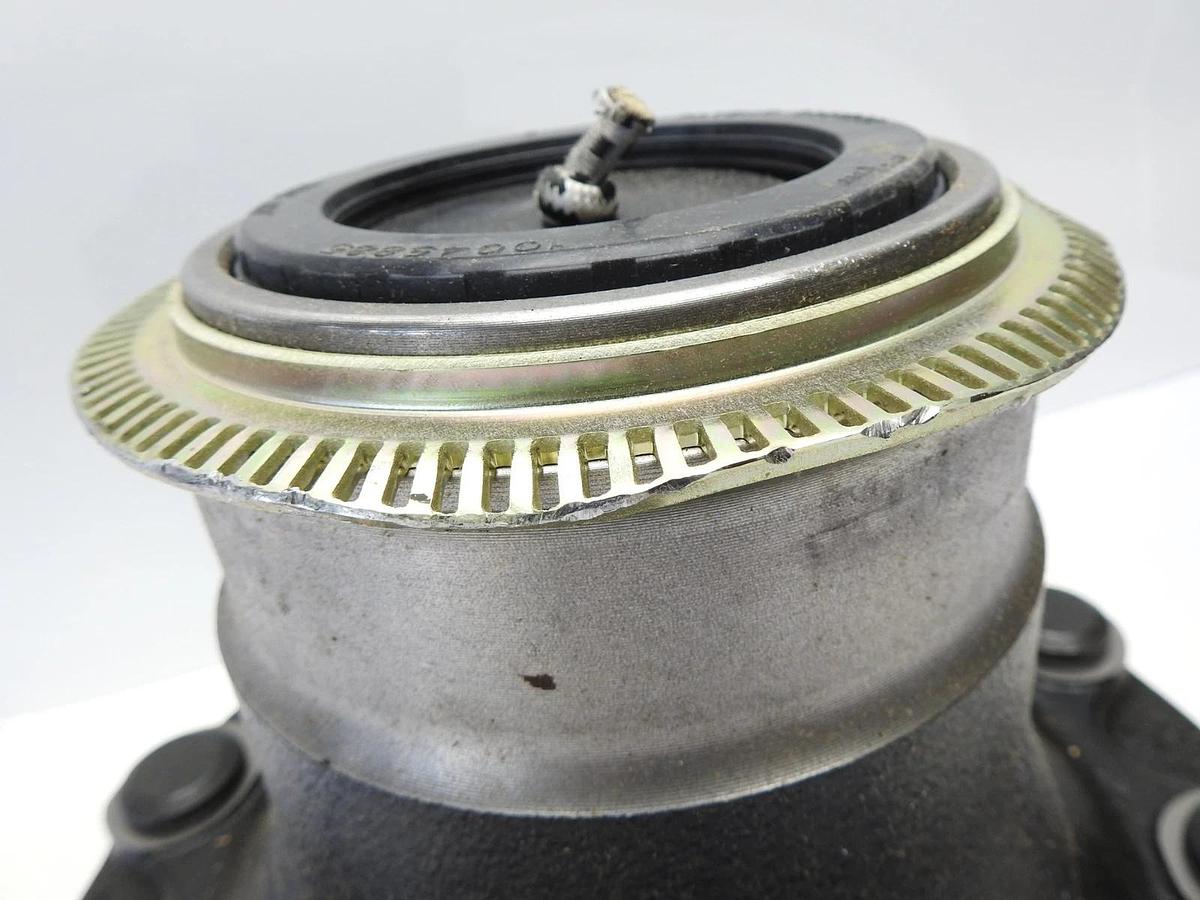 Conmet 10082204 Drum Brake And Hub Assembly 5.44 Offset - NOB NEW READ DESC
