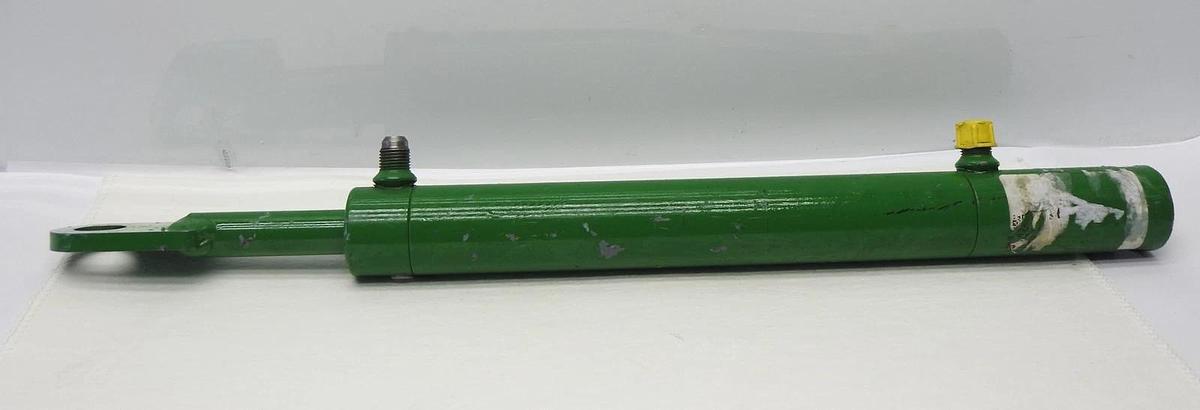 John Deere Z5061000 Hydraulic Cylinder 1.58" OD x .80" Rod x 18.5" Retracted L