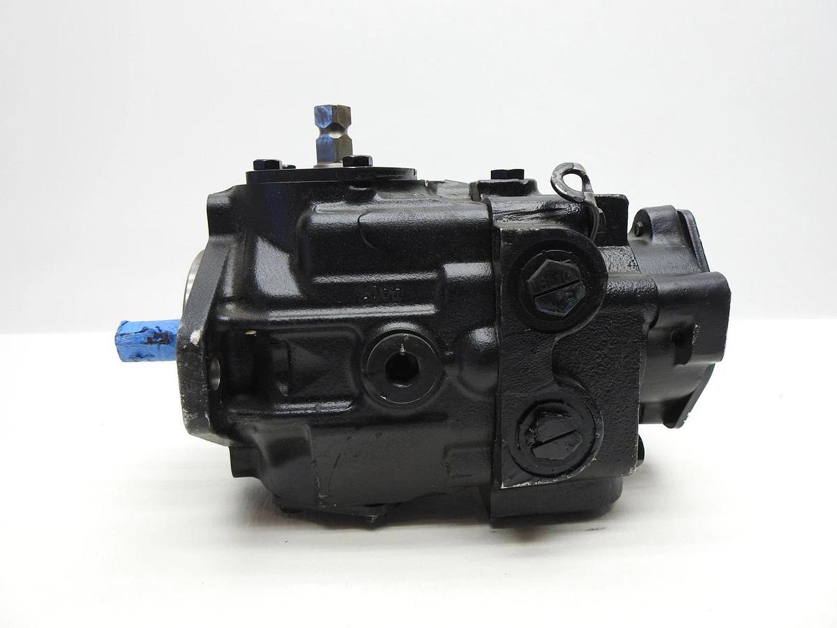 Hydraulic Pump 7095531 Danfoss Bobcat for Tandem Hydraulic (2 Bolt) - NEW!