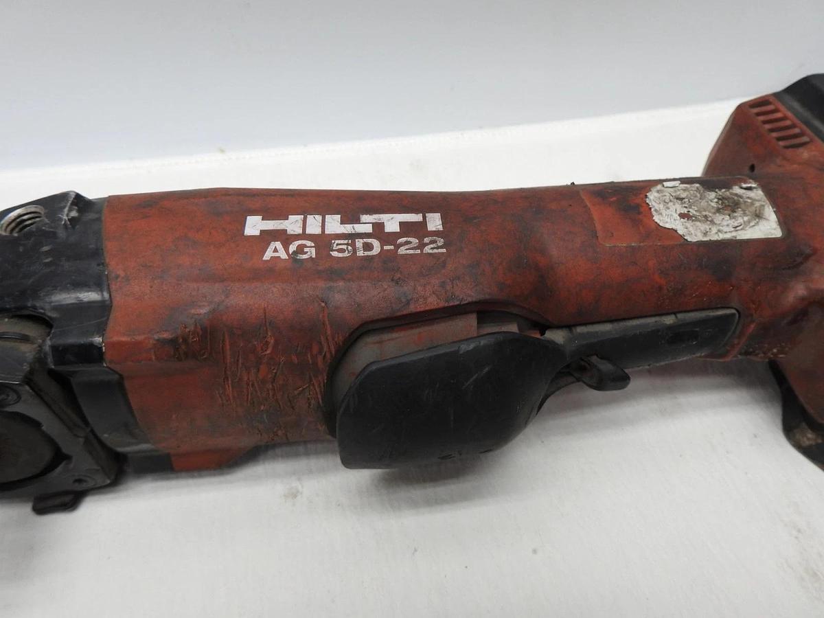 HILTI AG 5D-22 5" ANGLE GRINDER (TOOL ONLY) - USED