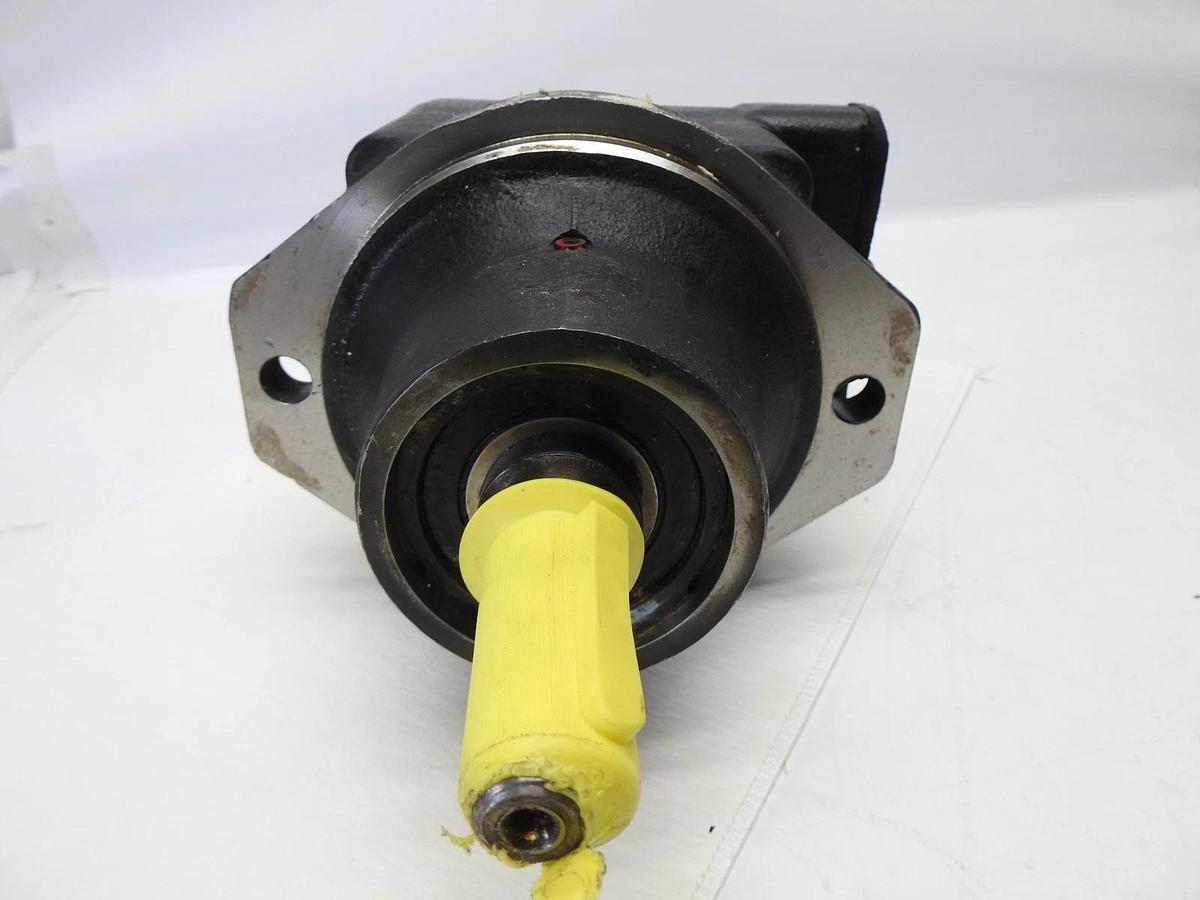OEM Parker M5BF 045 1R01 B1M 00M21 52 Hydraulic Vane Pump 054-34885-0 - NEW