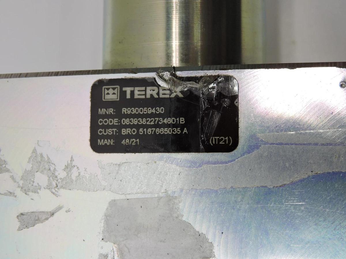 Terex 5167665035 HOSE RUPTURE VALVE R930059430
