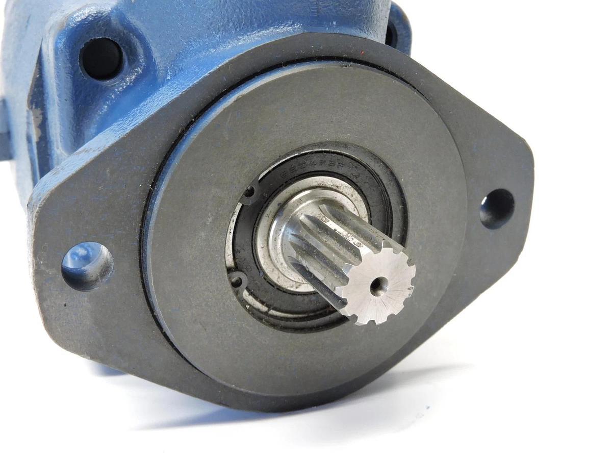 Permco 2 Bolt Mounting, 11 Spline Hydraulic Pump Motor