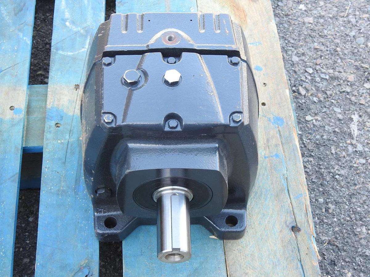 Leroy Somer Browning RCC332LS002 S3K 3372 3000 Series Footed Gear Head - NOB NEW
