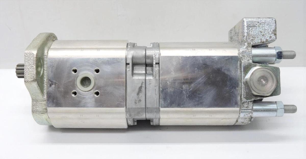 Rexroth MNR: 1517 223 118 / 1517 223 117 External Gear Pumps - OEM NEW!
