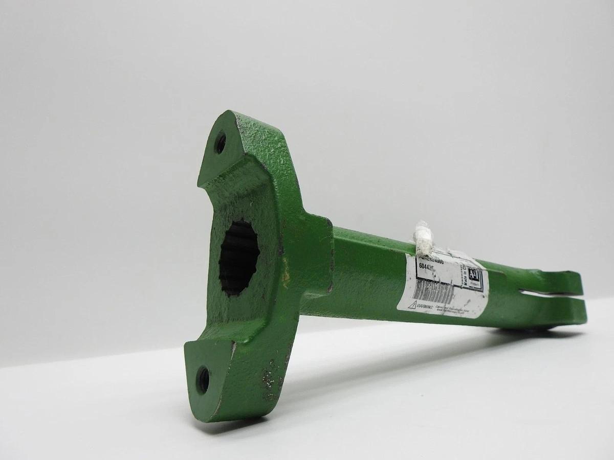 John Deere A&I Products Aftermarket A-R61070 SHAFT HYD.PUMP R61070 - NEW