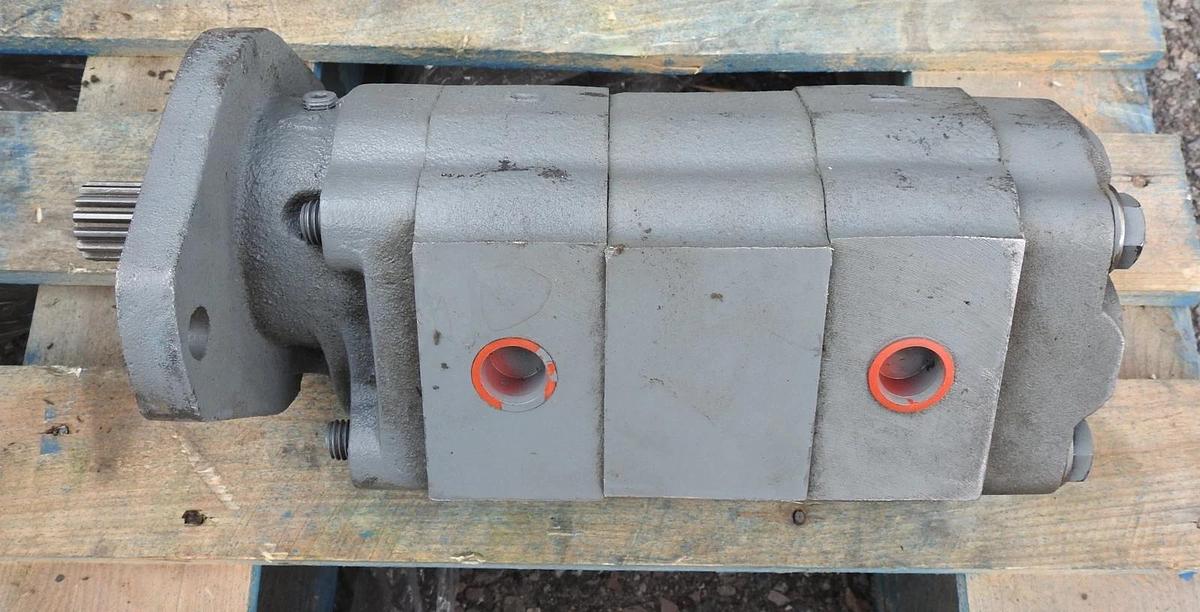 Metaris MHM51 Series Hydraulic Gear Motor MHM-51-B-9 (2 Bolt, 14T Flange) - NEW