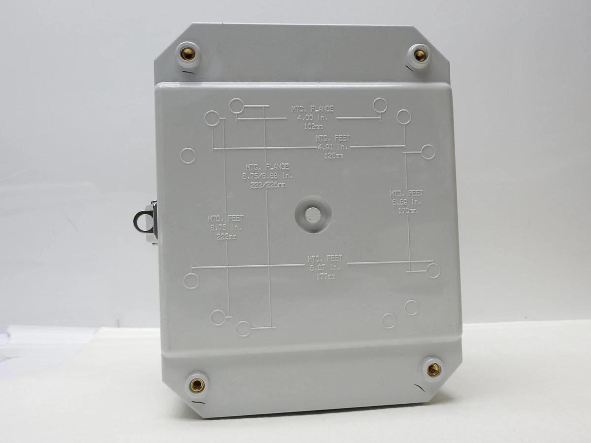 Hammond Manufacturing C06910AM Invalco Model 4728 BS&W Monitor - NEW!
