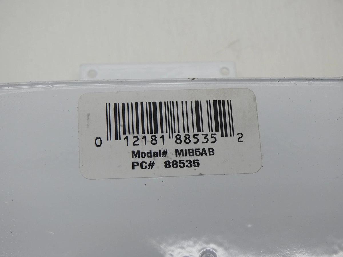 Guy Gray 88535 MIB5AB Outlet Box Quarter Turn Valve 1/2" Wirsbo F1960 Connection