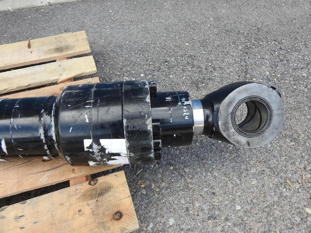 SANY SY215 Bucket Cylinder Replacement 11350784 SY215C9, SY215 Models - BULK NEW