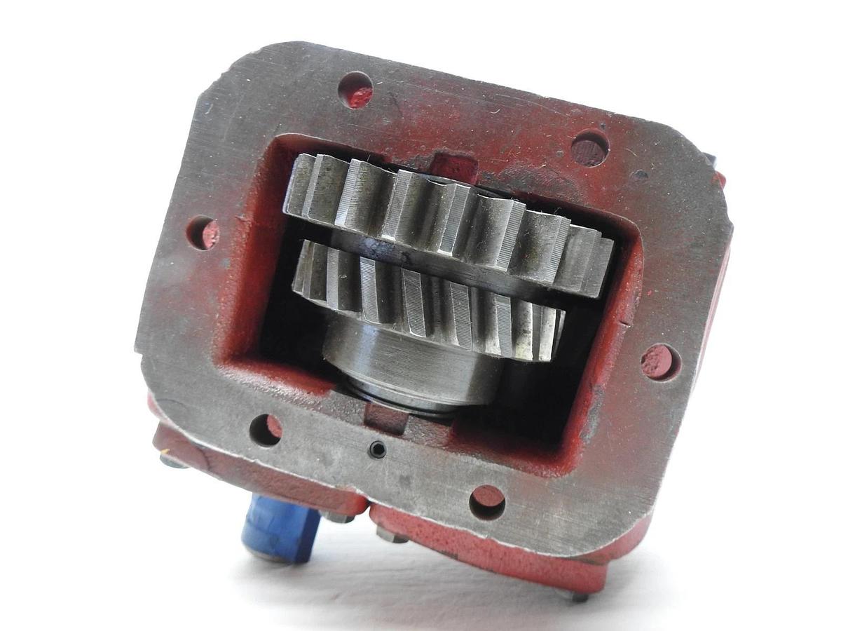 Parker Chelsea PTO Power Take Off 352 Series (6 Bolt) Unknown P/N - NOB NEW