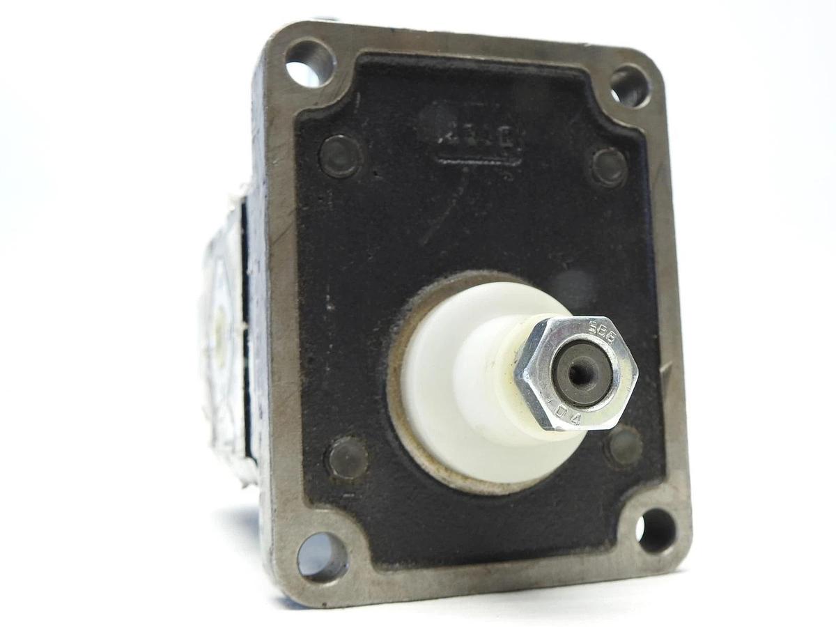 OEM Genie 04.4235.0059GT Hydraulic Motor for GTH-1256, GTH-1544, GTH-1256 NEW