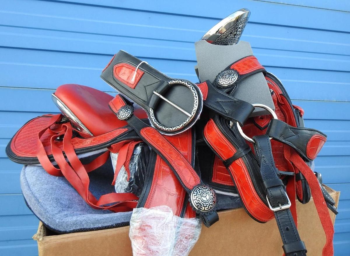 Alpha Cimarron Red Saddle Show Saddle FANCY Red/Black
