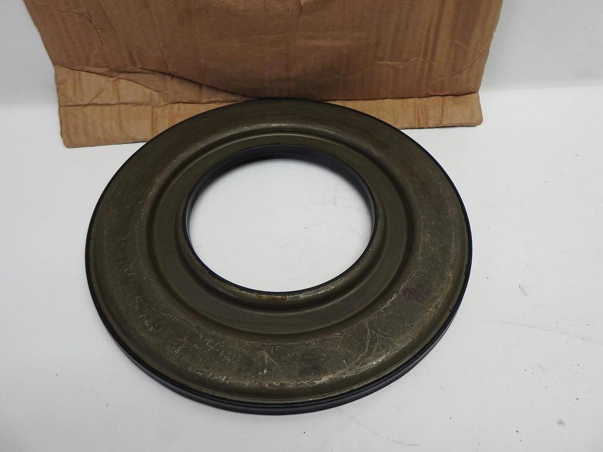 Genuine John Deere R95116 Differential Lock Piston - OEM NEW
