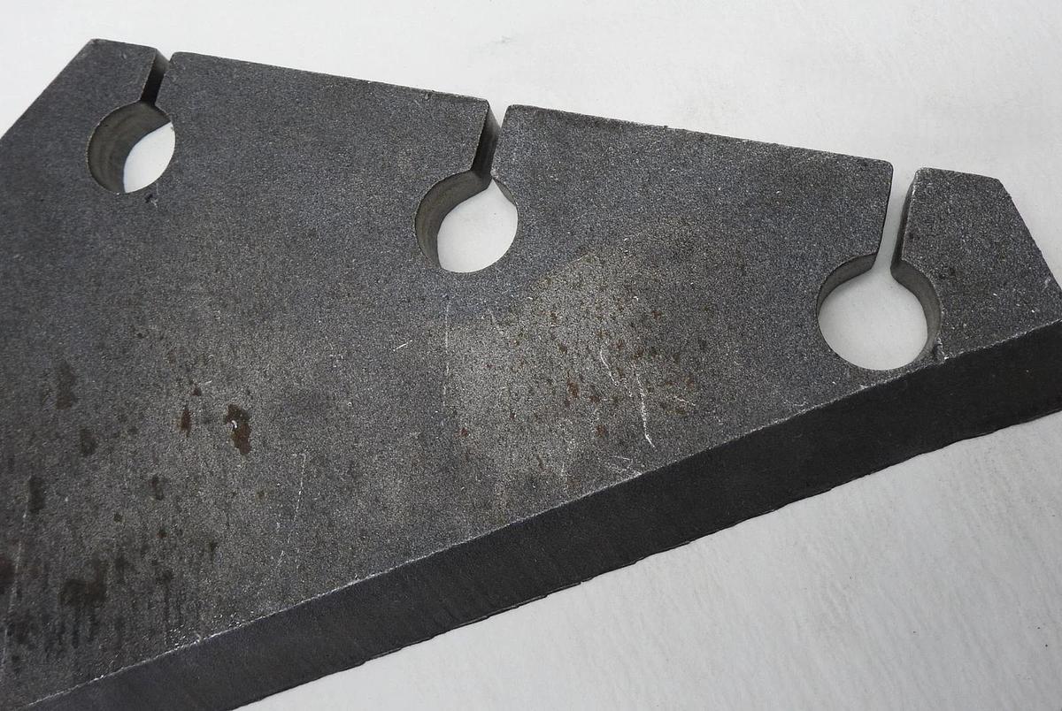 Backing Plate Supreme OSM17X for Feed Wagon, TMR Mixers Knife - NEW!