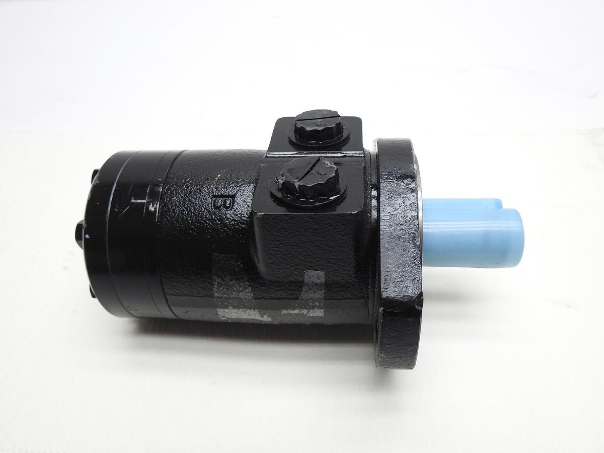 Dynamic LSHT 120cc Motor BMPH-125-H2-K-S (490RPM, SAE A 2-Bolt Mount, 1" Bore