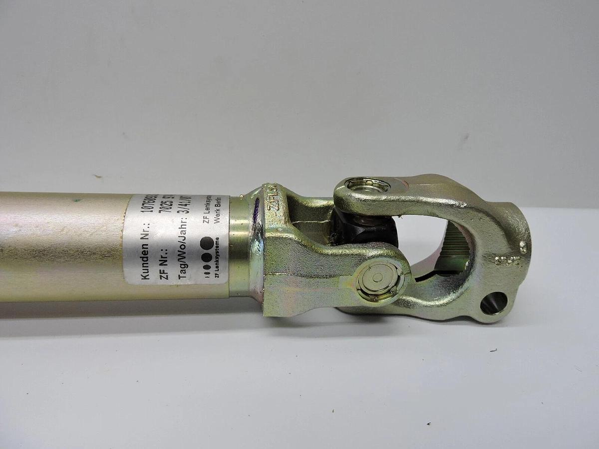ZF Ball Universal Shaft Freightliner 7025-974-714, 10760931/3, 7025974714 - NEW!
